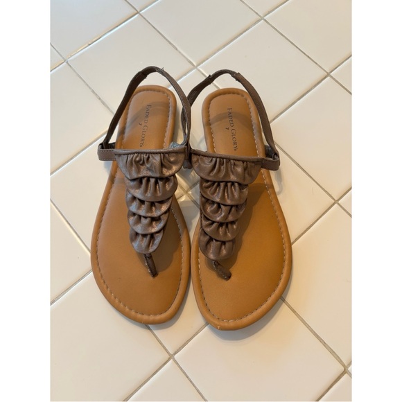 Faded Glory Shoes - Faded Glory women’s brown tan ruffle flip flop sandal thong flats beach pool
